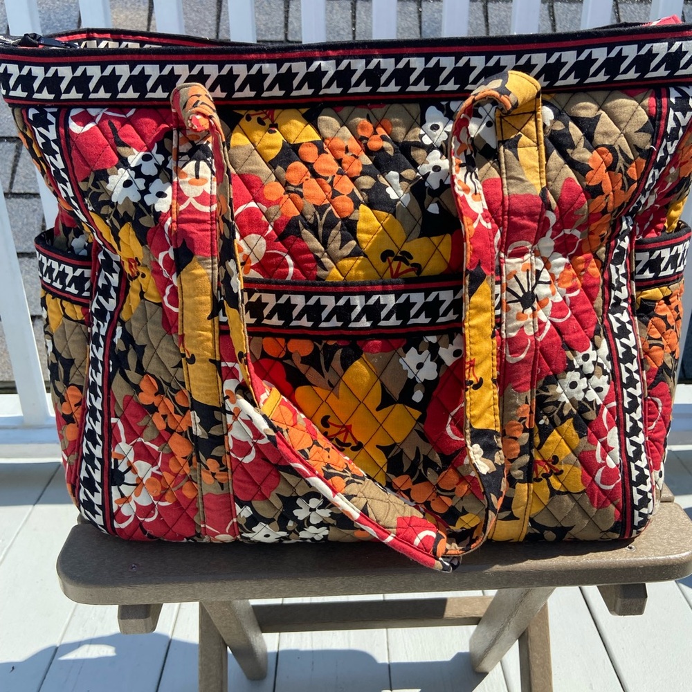 Vera Bradley bag. Hard bottom